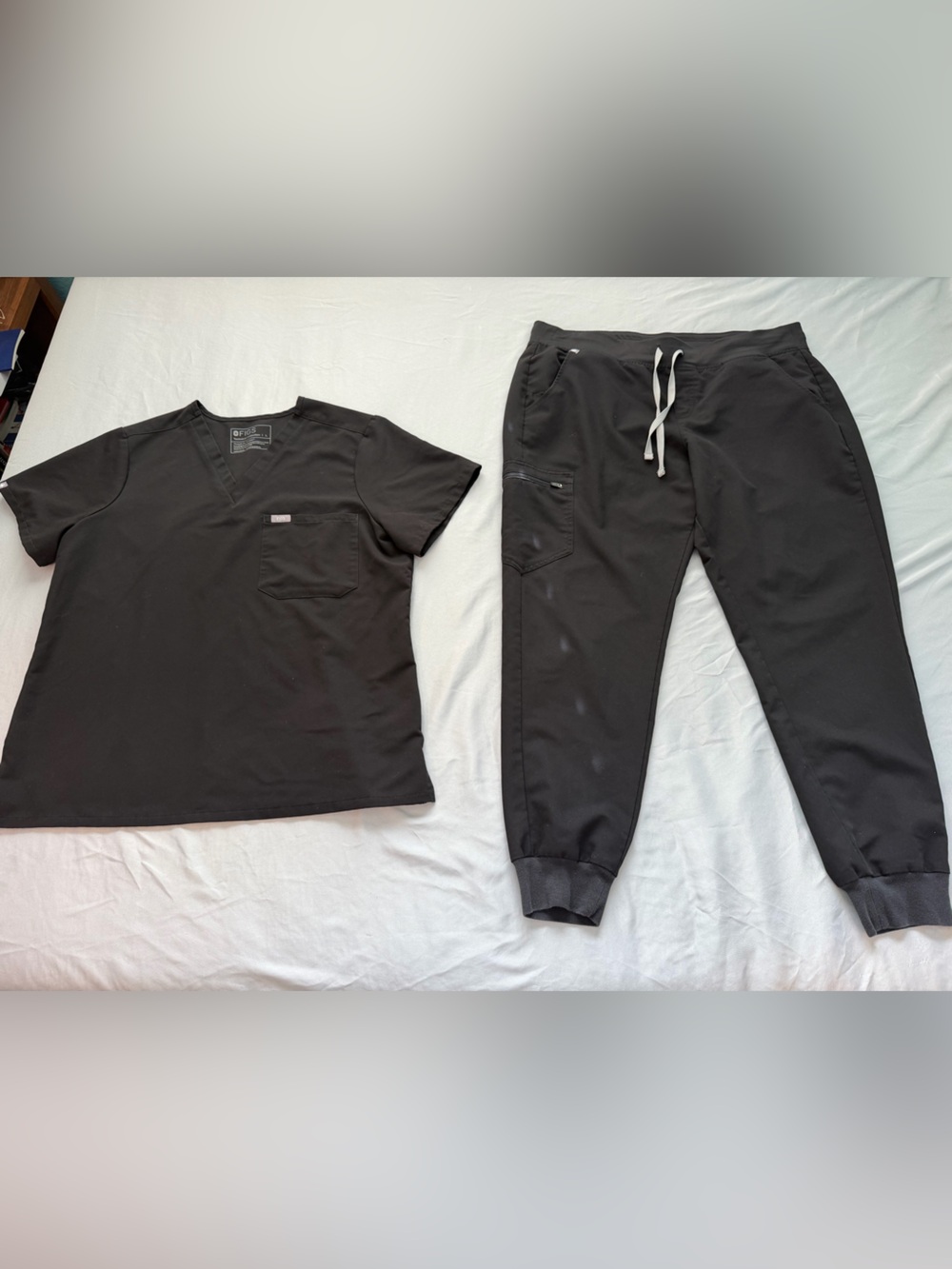 Figs Women's Black Catarina Scrub Top and  Zamora Jogger Pants Set